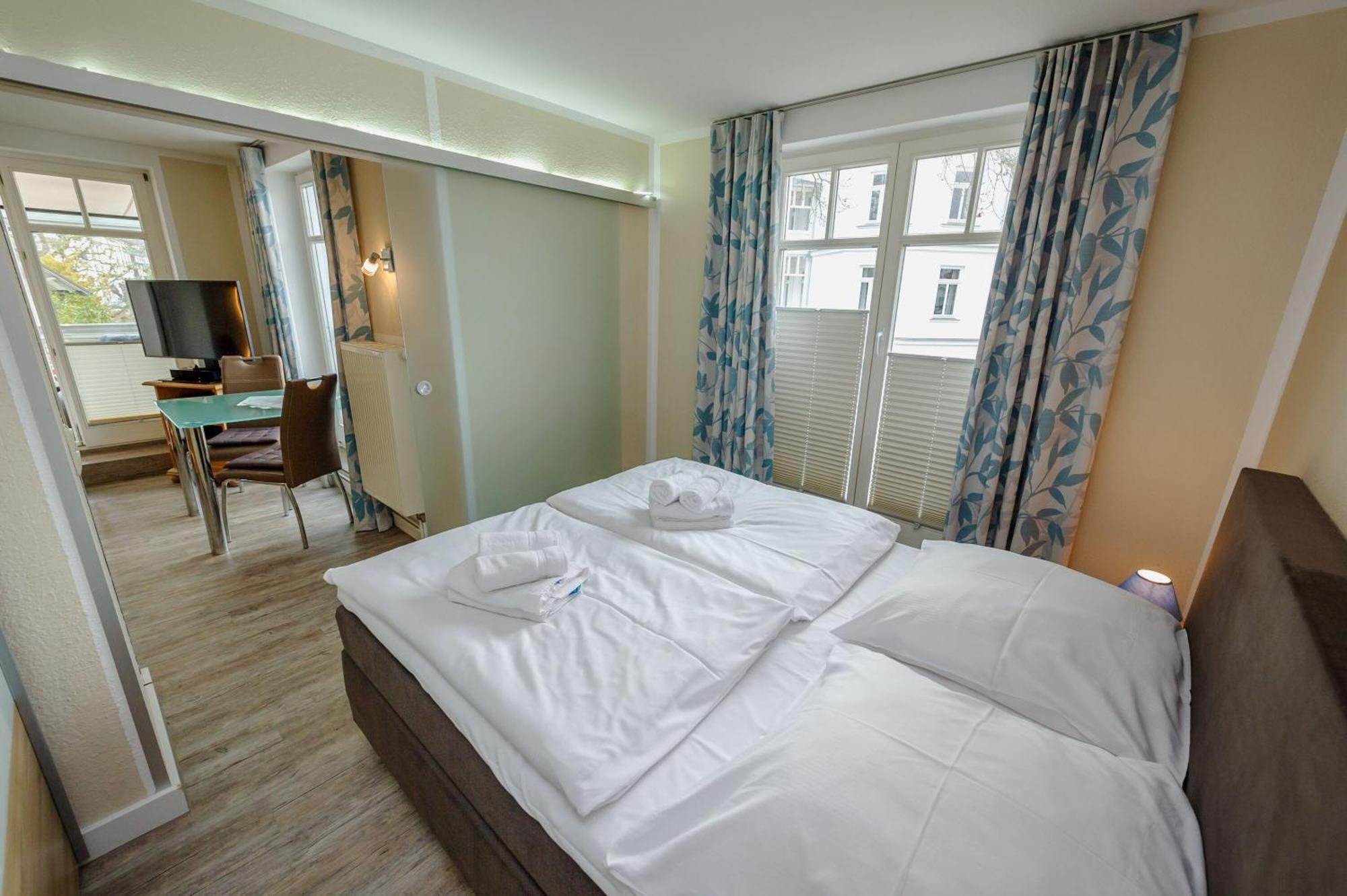 Apartment Saxonia F640 Wg 13 Im Ersten Og Mit Wintergarten, Strandnah *