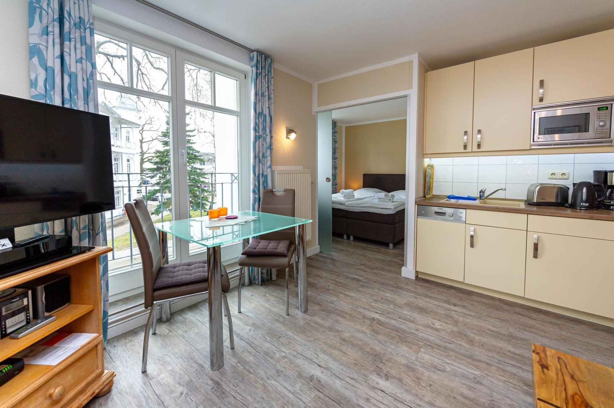 Saxonia F640 Wg 13 Im Ersten Og Mit Wintergarten, Strandnah Ostseebad Binz